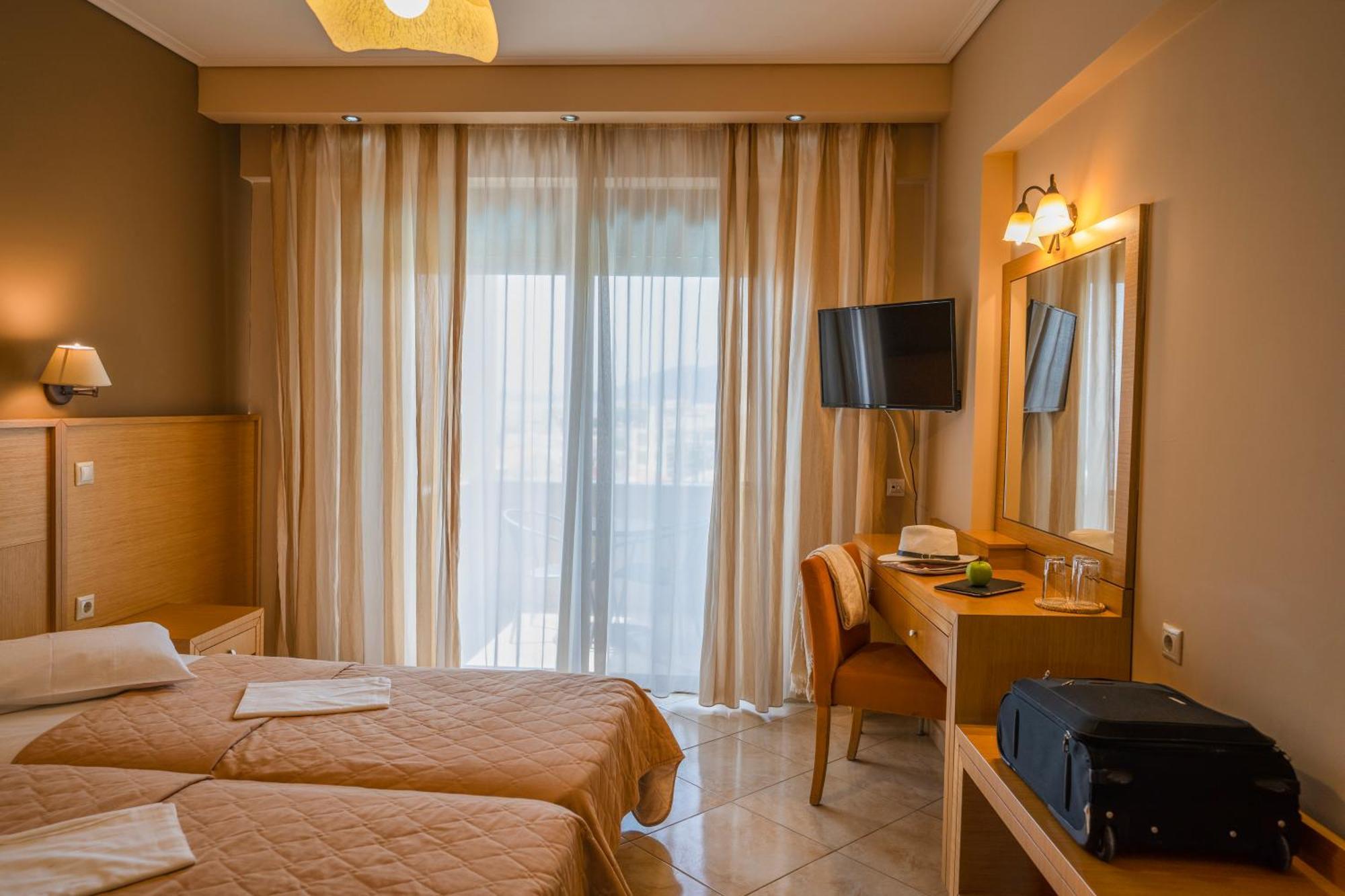 Evia Hotel & Suites Marmari  Exterior foto
