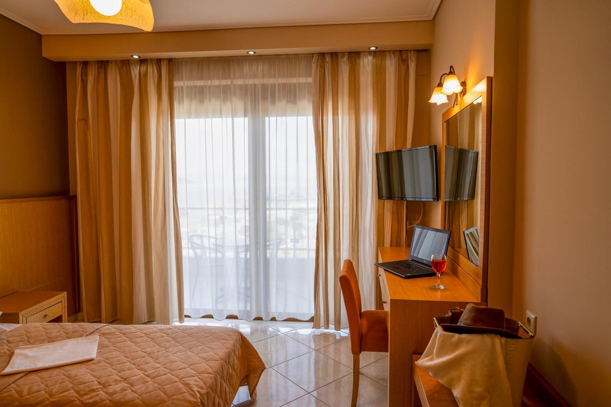 Evia Hotel & Suites Marmari  Exterior foto