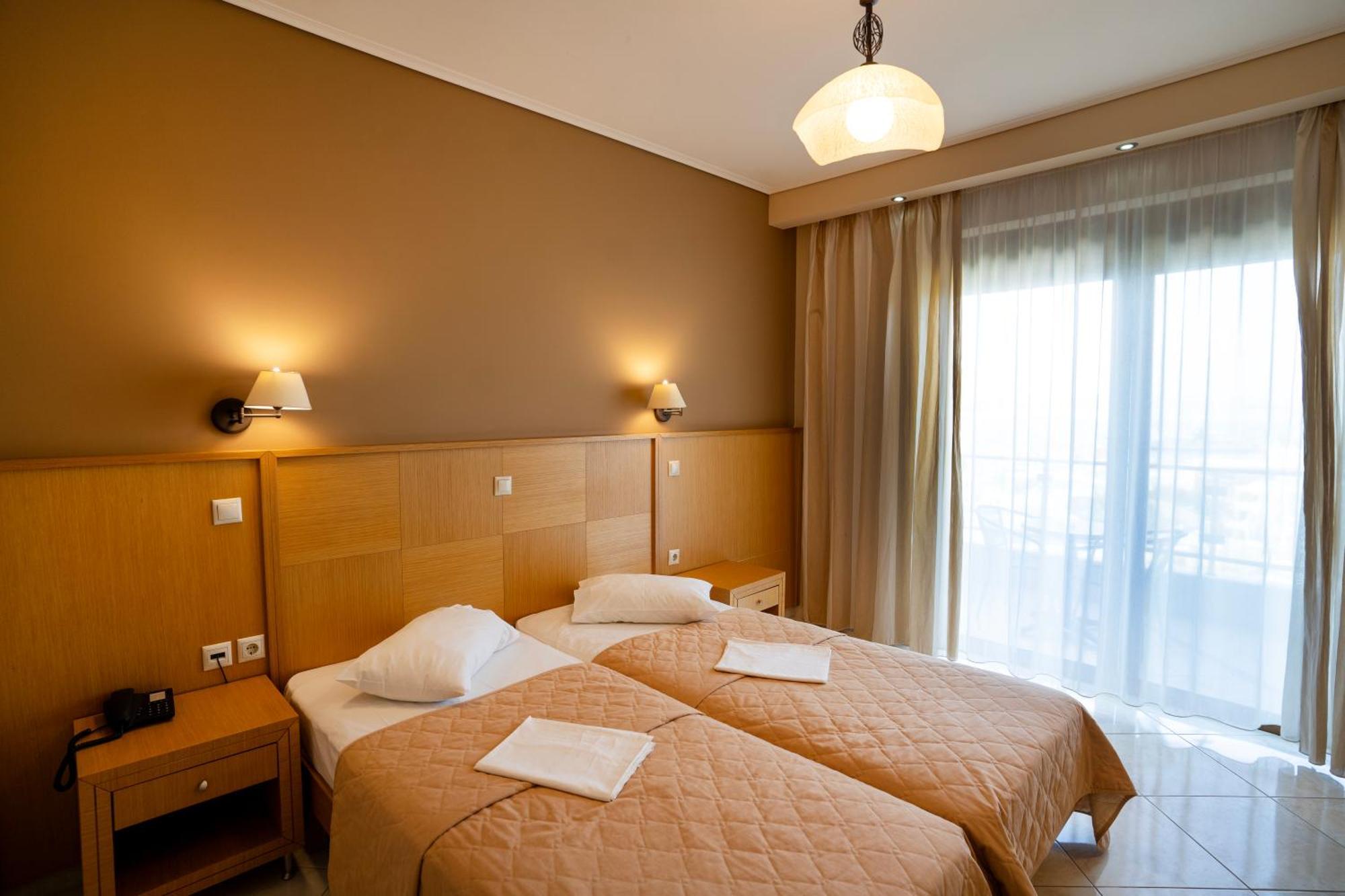 Evia Hotel & Suites Marmari  Exterior foto